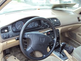 1995 HONDA ACCORD LX, 2.2L AUTO 4DR, COLOR GOLD, STK A15172